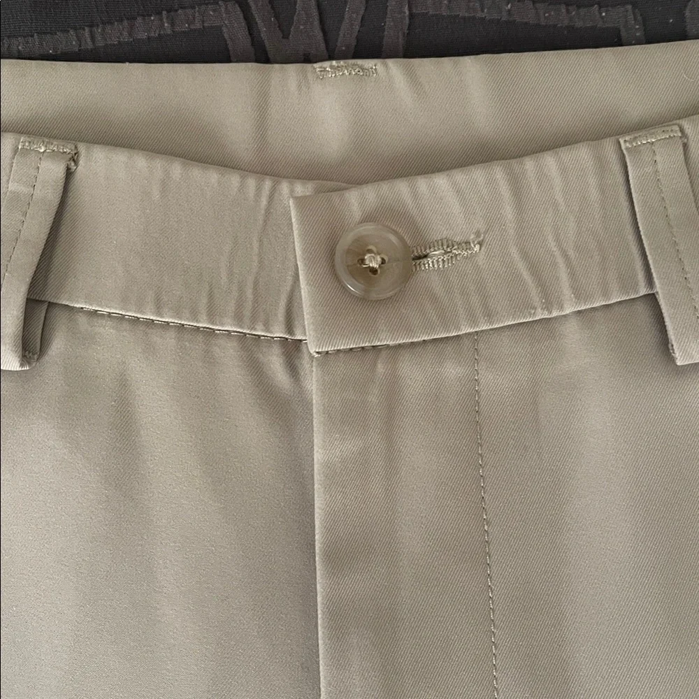 Haggar Men's Light Tan Straight Fit Pants flat front 32x32